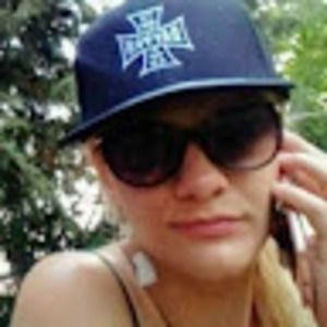 Meet your Posher, Crystal